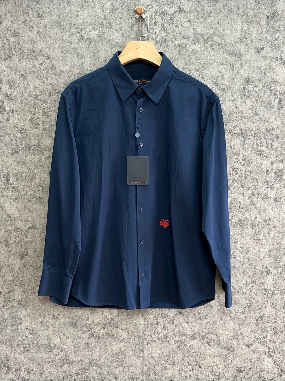 🚩steal Louis Vuitton Navy Long-Sleeve Button Shirt with Red Heart Detail